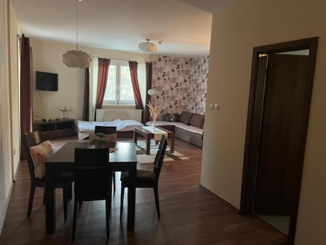 Mlyn Penzion & Wellness Radvaň nad Dunajom Exterior foto